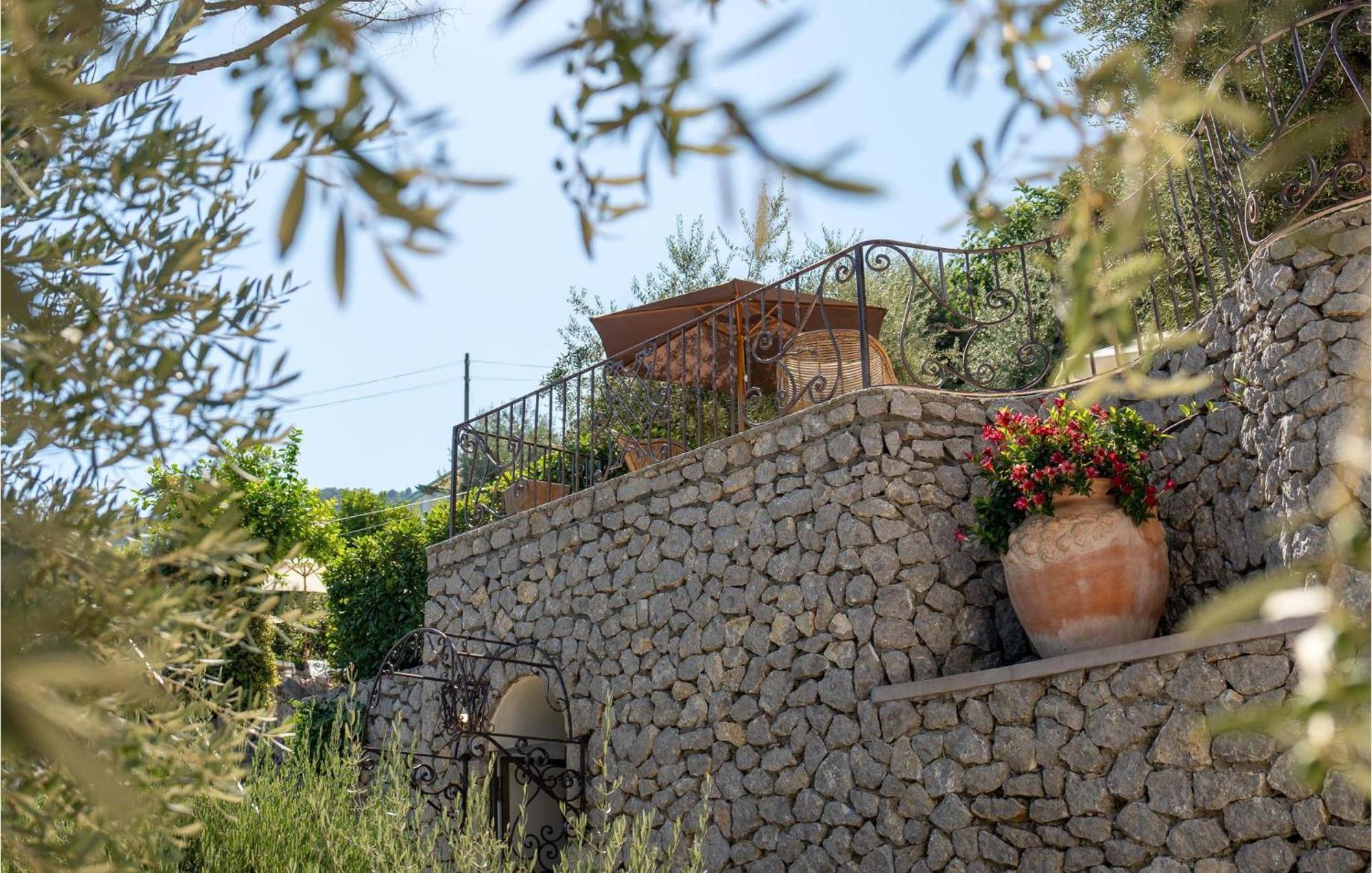 Beautiful Home In Anacapri With Kitchen Kültér fotó